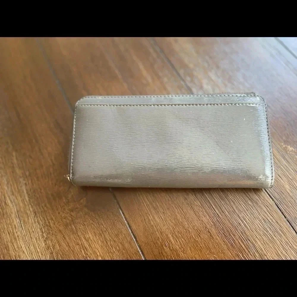 Kate Spade bow wallet